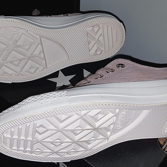 Womens Converse - Picture 5 of 6